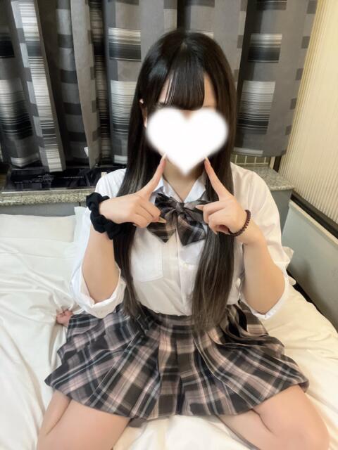 みお『完全美少女卒業したて18歳のロリ巨乳』 錦糸町派遣型JKリフレガチあい（派遣リフレ）