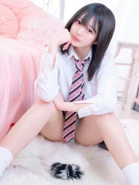 りる E+アイドルスクール　大阪・日本橋店（デリヘル）