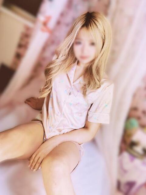 ひふみ 上野添い寝女子（派遣型オナクラ＆手コキ）