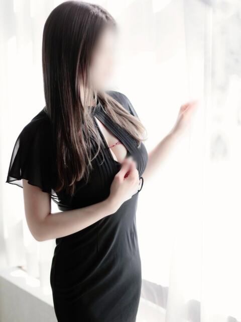 しおり【キレカワ美女の極み】 STAR-スター-（デリヘル）