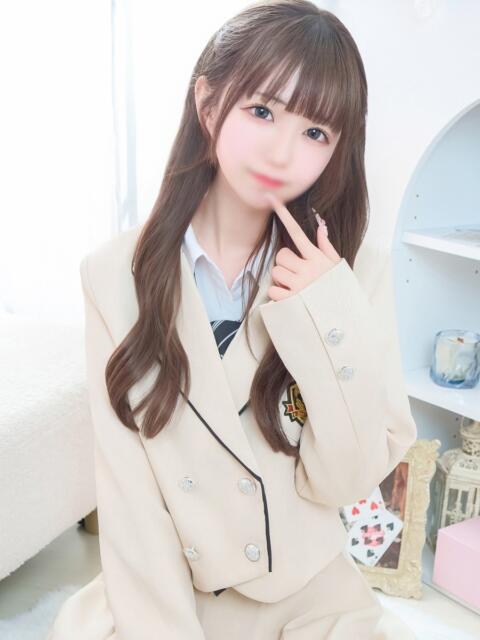 なづ E+アイドルスクール新宿・歌舞伎町店(デリヘル)