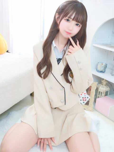 なづ E+アイドルスクール新宿・歌舞伎町店(デリヘル)