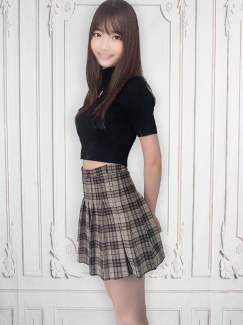 なみ　美脚チアの清純革命 新橋女子大生図鑑（デリヘル）