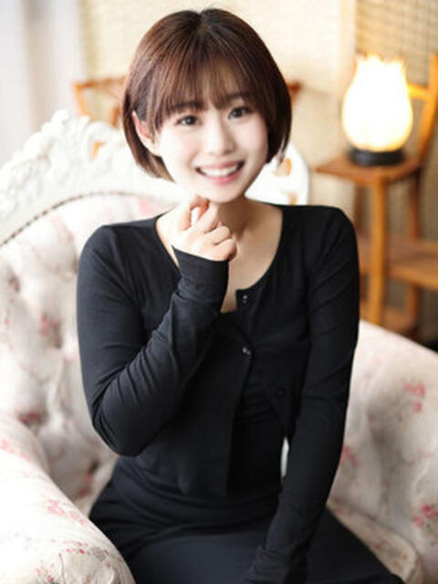 高瀬みずな 断りきれない美人マッサージ嬢たち（デリヘル＆エステ）