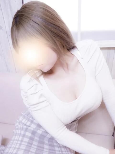 なな 新妻物語（人妻ホテヘル＋デリヘル）