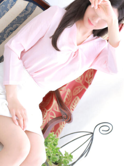 めい 新横浜人妻セレブリティ(ユメオト)(待ち合わせ型デリヘル)