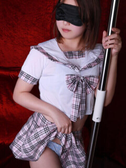 しおみ コスプレ痴漢電車（ホテヘル）