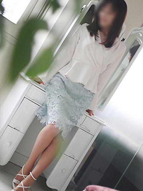 三井(みつい) 人妻出逢い会 百合の園 山の手本店(人妻系デリヘル)