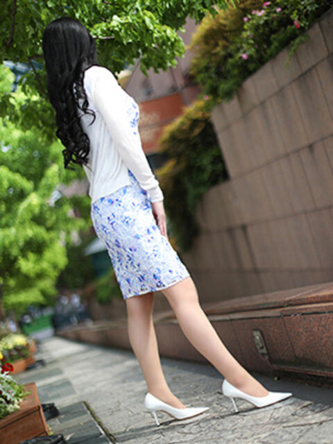 美弥子(みやこ) 人妻出逢い会 百合の園 池袋店(人妻系デリヘル)