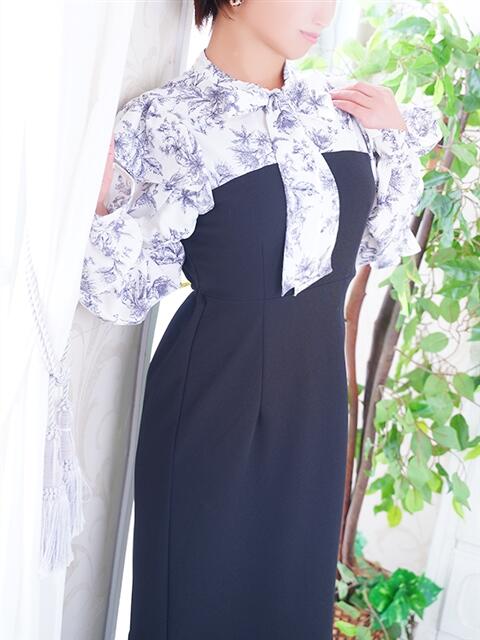 植村 花菜 熟女・人妻マダム宮殿(デリヘル)