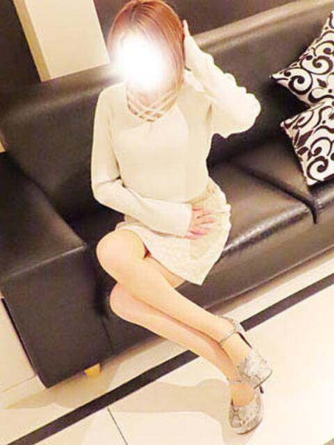愛美 町田 デリヘル 極妻 極上妻(待ち合わせ型人妻デリヘル)