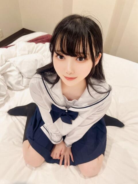 りり 舐めたくてグループ~君とサプライズ学園~越谷校(デリヘル)