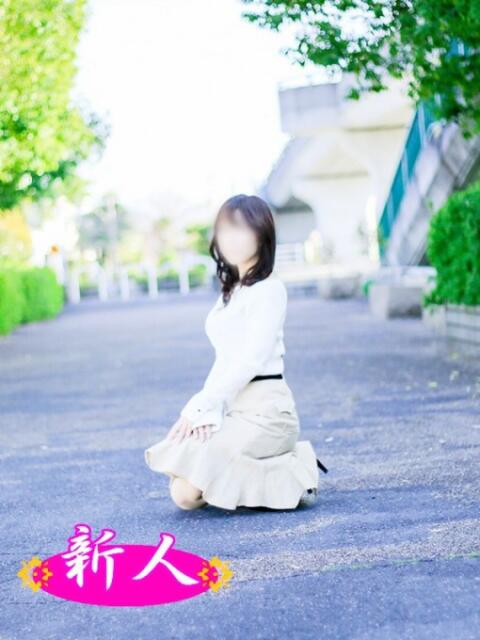 秋元 詩織 こあくまな人妻・熟女たち岡山店（KOAKUMAグループ）（人妻・熟女デリヘル）