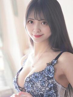 みり S級ルックスにFカップ巨乳