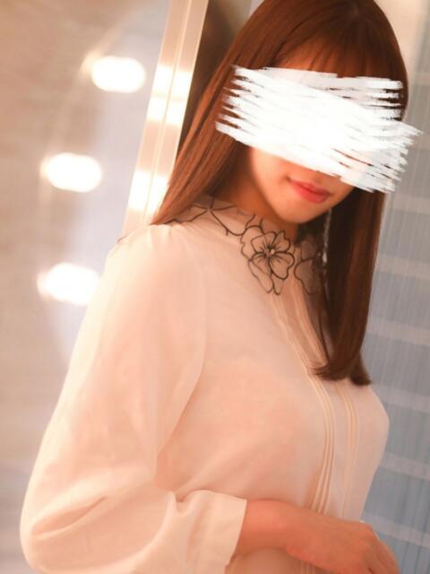 寺坂菜奈(てらさかなな) Montrachet(モンラッシェ)（高級デリヘル）