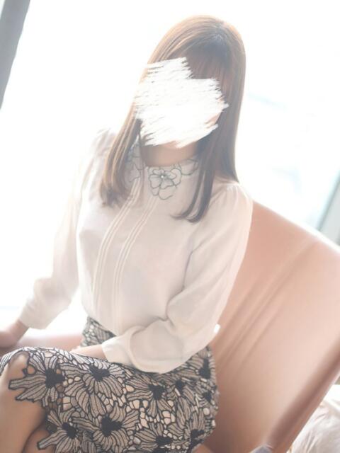 寺坂菜奈(てらさかなな) Montrachet(モンラッシェ)（高級デリヘル）