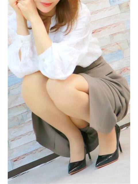 しおん 奥鉄オクテツ東京店(デリヘル市場)(駅待ち合わせ型人妻デリヘル)