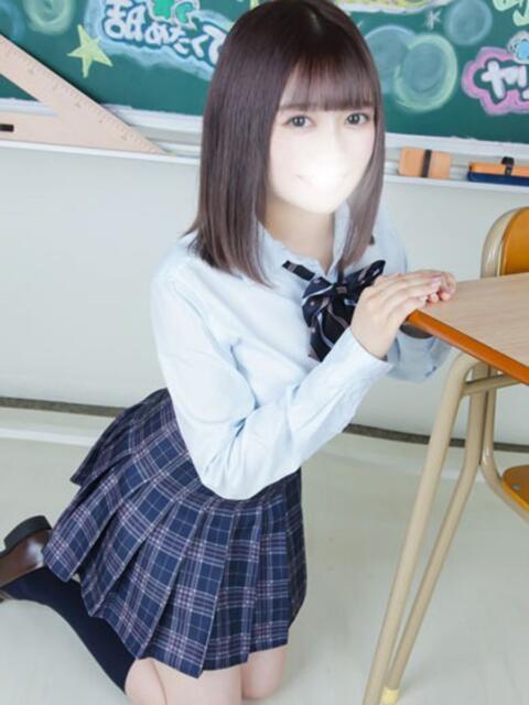 りさ 舐めたくてグループ～君とサプライズ学園～越谷校（デリヘル）