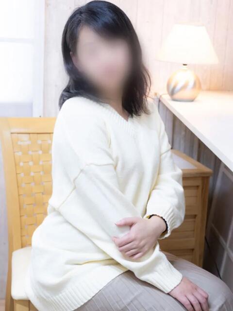 いずみ 新妻物語（人妻ホテヘル＋デリヘル）