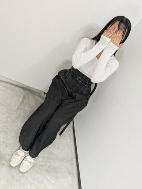 えま 池袋しろパラ(ホテヘル(手コキ・オナクラ))