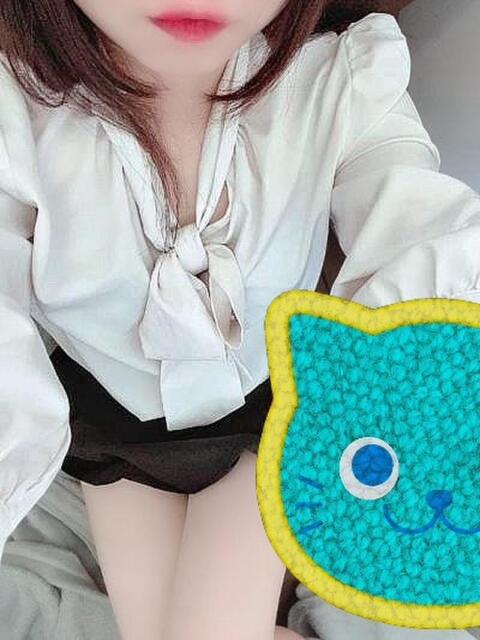 はこ★見れば見るほどカワイイ★ 巨乳美乳専門店~激安おっぱいPREMIUM~かわいいは正義!!~本店(デリヘル)