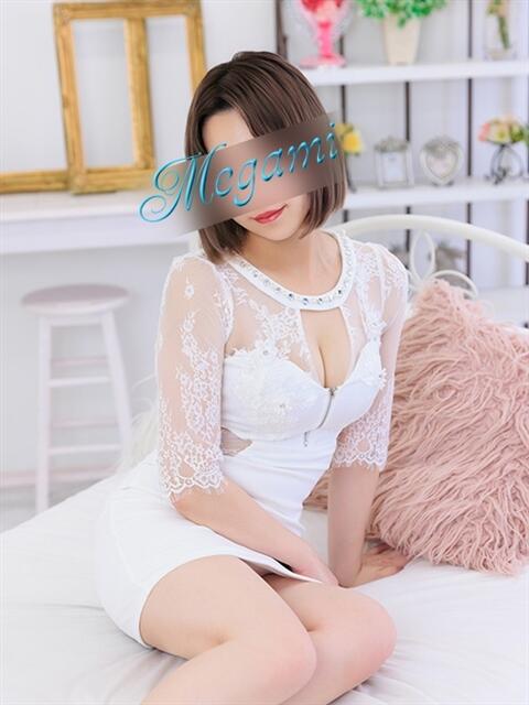 みなみ ~優しい若妻倶楽部~Mrs.女神(人妻デリヘル)