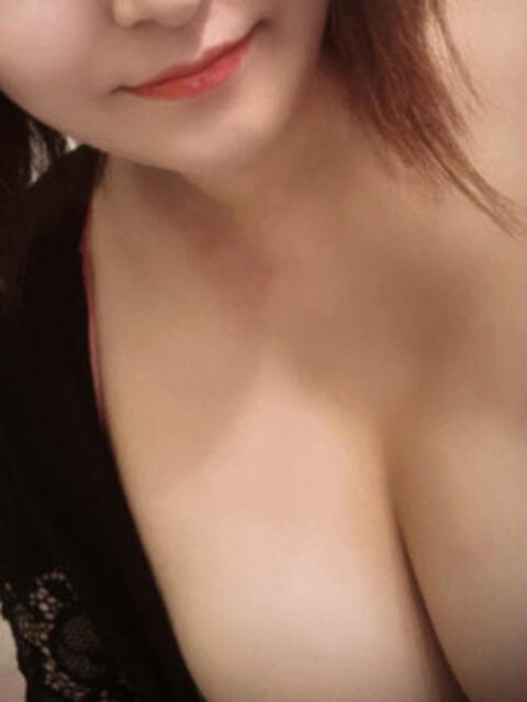 みえか 全裸の女神orいたずら痴漢電車（ホテヘル）