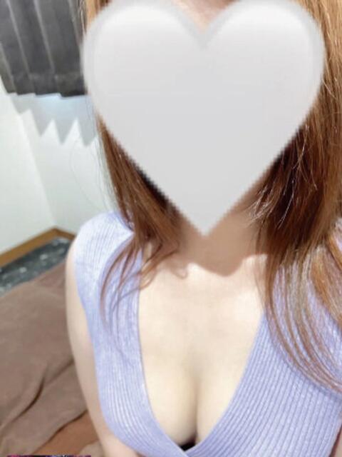 いと(美人系) ウチくる!?(【非風俗】メンズエステ)