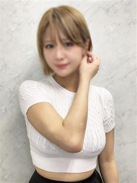 れお 渋谷くいーんず（素人専門ホテヘル＆デリヘル）