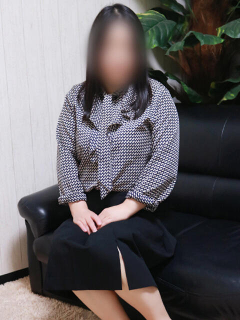 小川 麗花 借金妻 京橋店(人妻系ホテヘル)