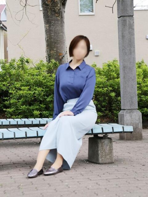 根本由美 こあくまな熟女たち沼津店（KOAKUMAグループ）（人妻・熟女デリヘル）