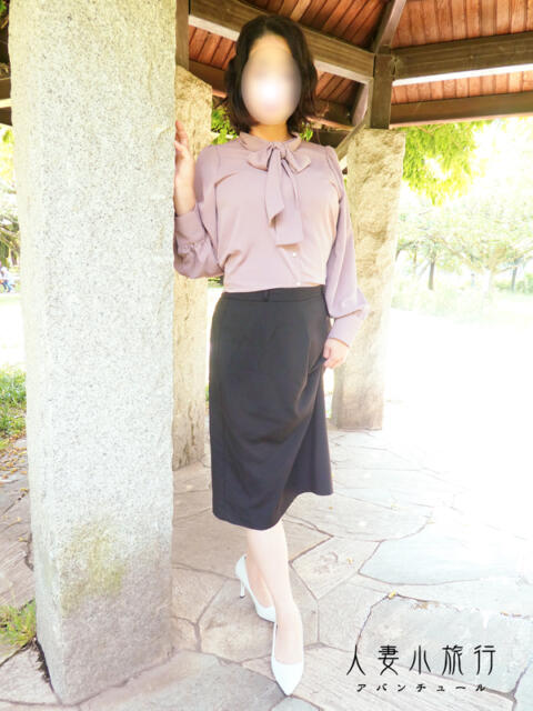 あやめ 人妻小旅行(人妻系デリヘル)