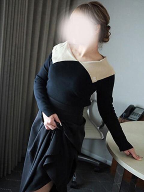 りず 神戸人妻花壇（人妻デリヘル）