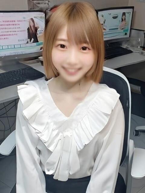 ゆめ　合法ロリの最終兵器 渋谷業界未経験（素人系デリヘル）