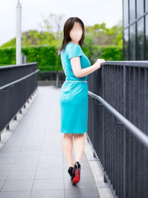 長谷川 菜々 こあくまな熟女たち 京都店(KOAKUMAグループ)（人妻・熟女デリヘル）