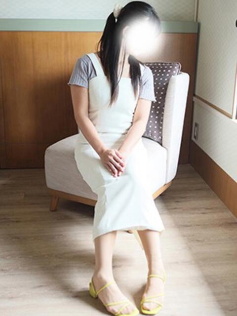 めいこ 京都人妻花壇(人妻系デリヘル)