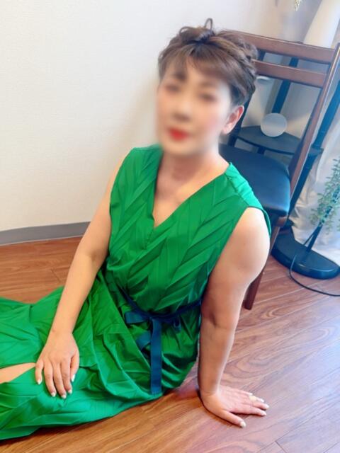 はな しゅうかつ倶楽部（人妻・熟女デリヘル）