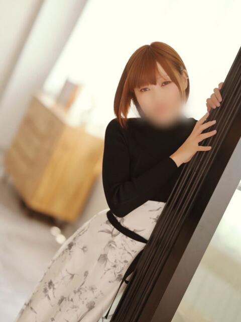 七瀬 かえで 快楽園 大阪梅田(ホテル待ち合わせ&派遣型ヘルス)