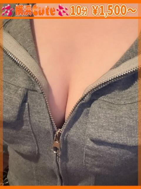 りな 横浜Cute（店舗型オナクラ＆手コキ専門店）