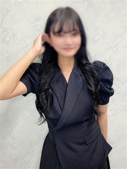 しおり 渋谷くいーんず（素人専門ホテヘル＆デリヘル）