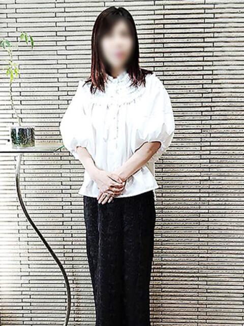 みなよ 熟女家 十三店（待ち合わせ型デリヘル）