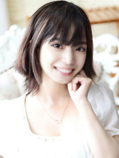 小塚ねね 断りきれない美人マッサージ嬢たち（デリヘル＆エステ）