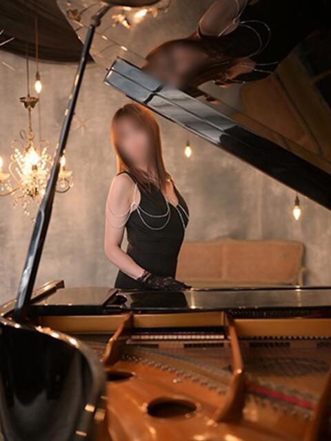 みなみ 谷町人妻ゴールデン倶楽部（人妻ホテヘル）