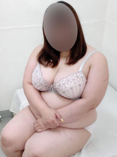 ゆり 水戸デブ専肉だんご＆人妻浮気現場（ファッションヘルス）