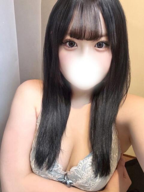 小芝ななか 全裸にされた女たちor欲しがり痴漢電車（ホテヘル）