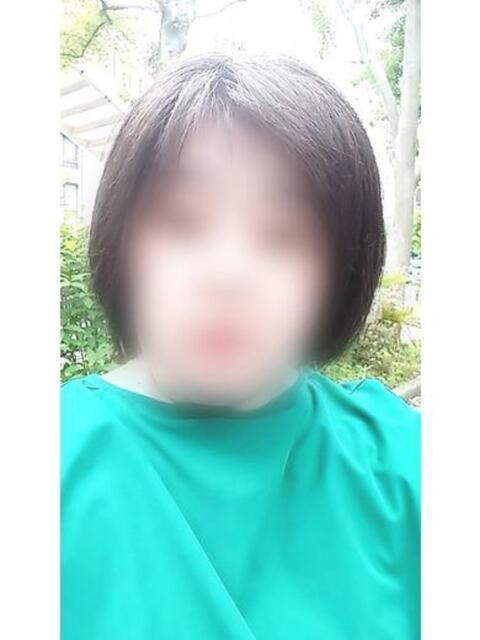 サユリ 人妻生レンタル（デリヘル）