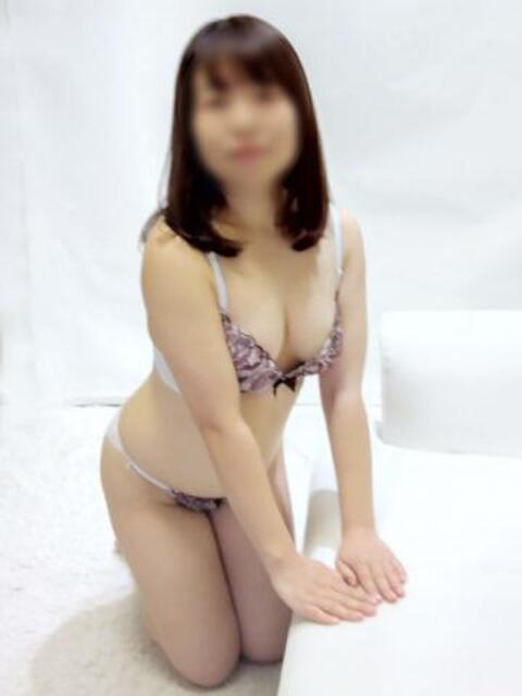 ひより 鶯谷VIPデブ専肉だんご(ぽっちゃり巨乳激安デリヘル)