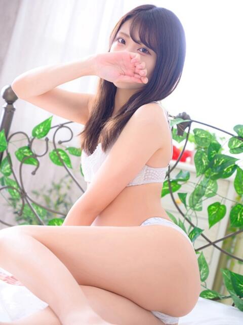 ひみつ(SSS級の美少女) 鶯谷現役女子大生コレクション（デリヘル）