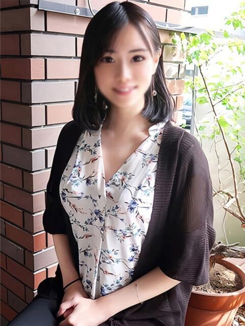 あまね 鶯谷現役女子大生コレクション（デリヘル）