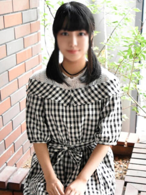 もも★黒上清楚な処女★ 鶯谷現役女子大生コレクション(デリヘル)